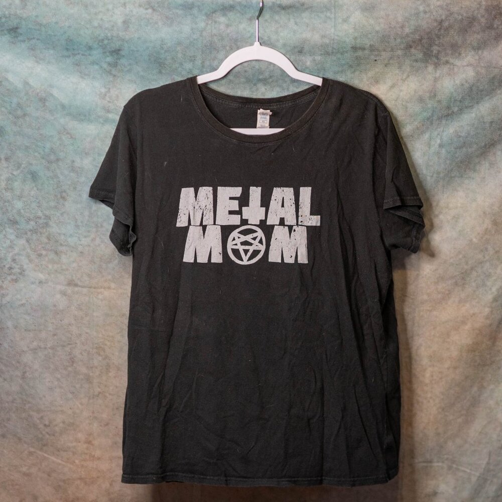 CLEARANCE Metal Mom Black and White T Shirt - Size XL